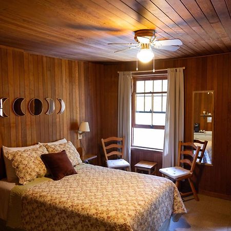 Auberge Les Sources Ла-Мальбе Экстерьер фото
